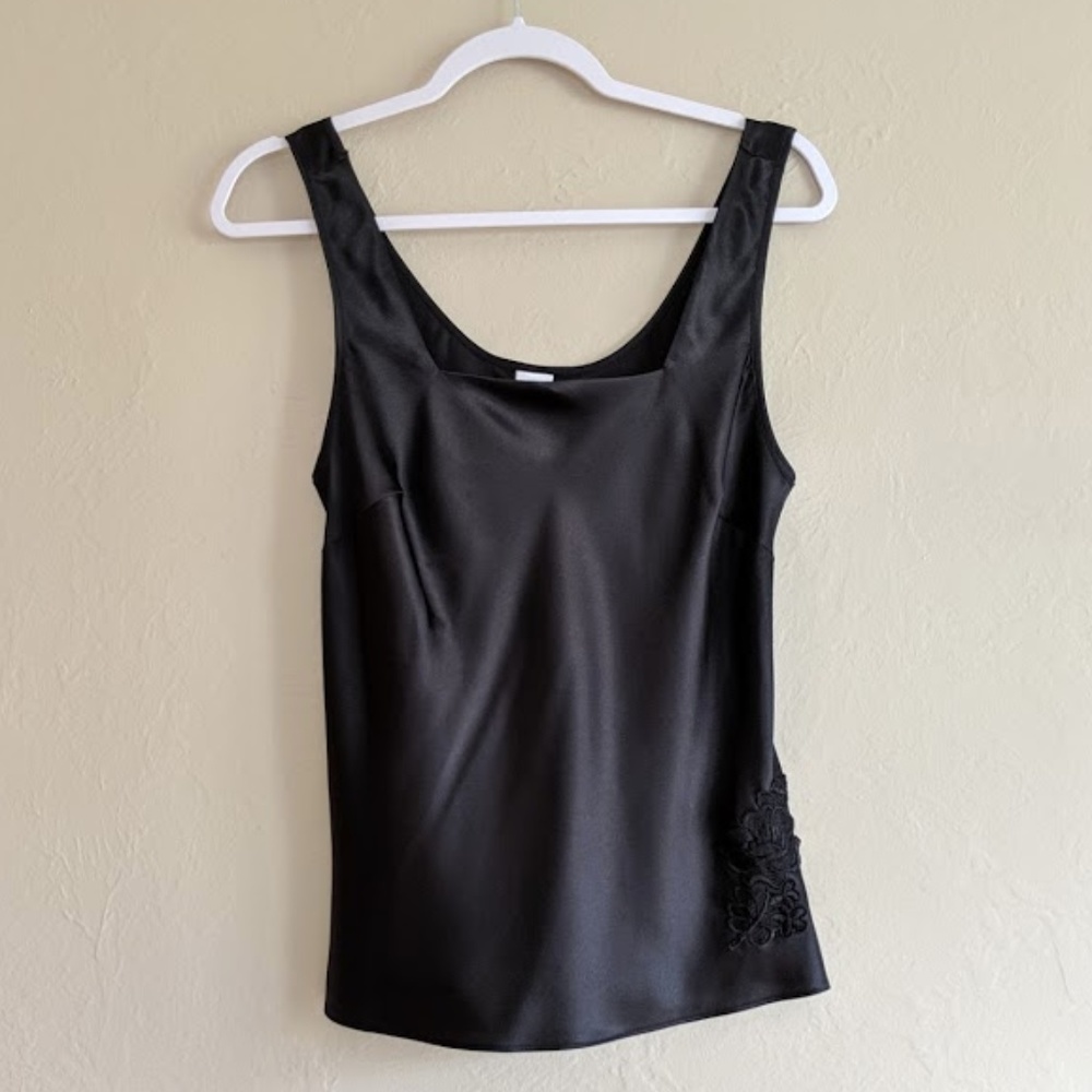 CABERNET BLACK SILKY TOP W/ SQUARE NECKLINE